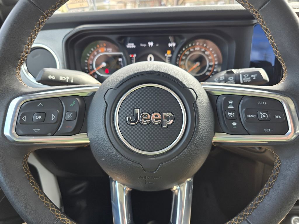 Used 2024 Jeep Wrangler Sahara image 24