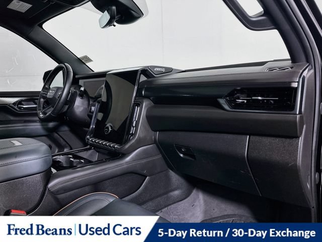 Used 2025 GMC Yukon AT4 w/ AT4 Premium Package AWD/4WD image 39