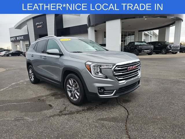 Used 2024 GMC Terrain SLT FWD image 3