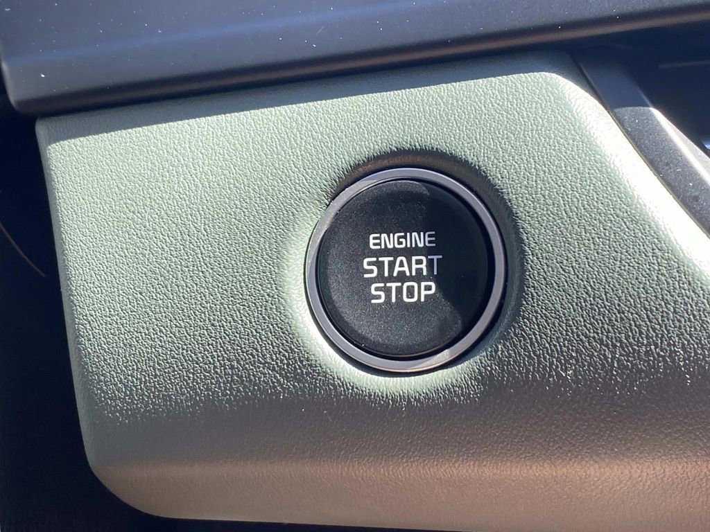 Used 2024 Kia Seltos SX w/ SX Sunroof Package image 25