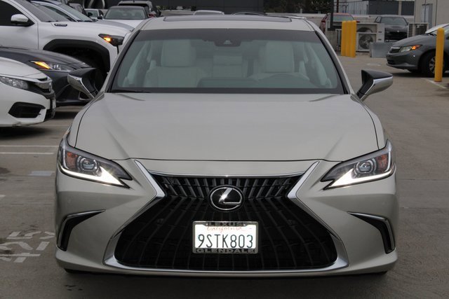 Certified 2025 Lexus ES 300h w/ Premium Package image 2