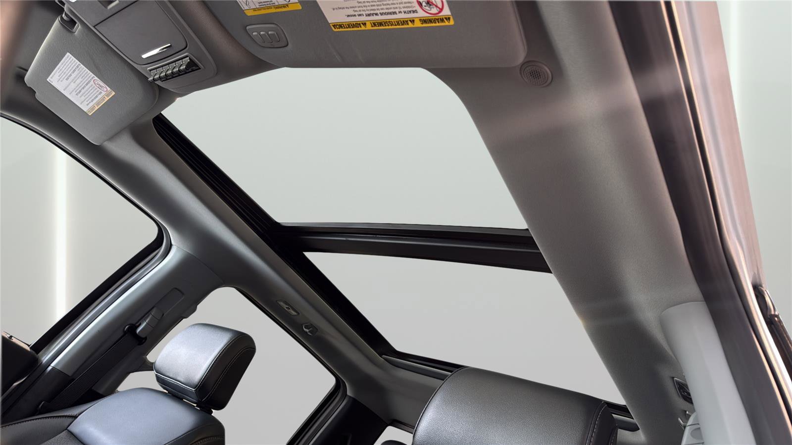 Certified 2024 Ford F250 Lariat w/ Sport Appearance Package image 16