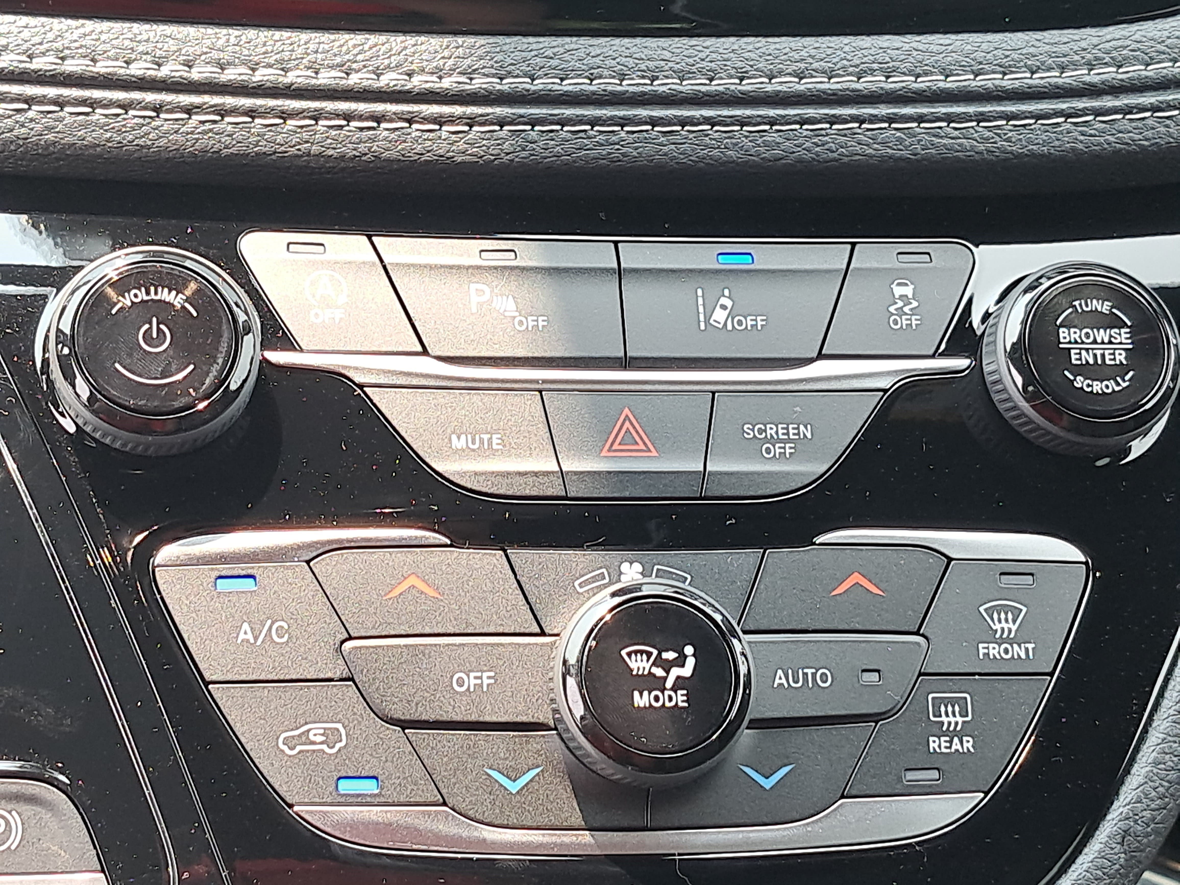New 2027 Chrysler Pacifica Limited FWD image 25