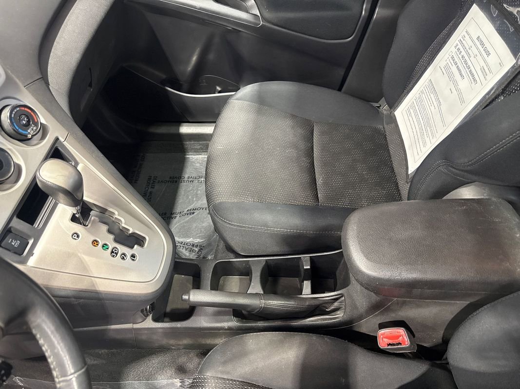 Used 2010 Pontiac Vibe AWD w/ Sun And Sound Package image 82