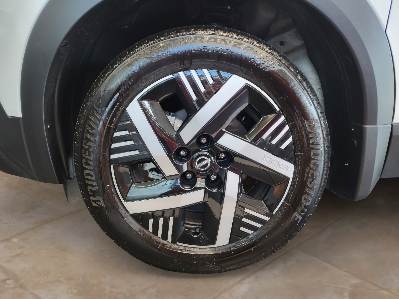 Used 2025 Nissan Kicks SV FWD image 26