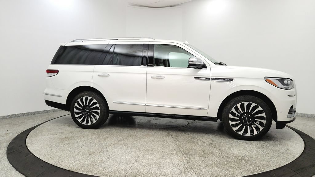 Used 2024 Lincoln Navigator Black Label AWD/4WD image 6