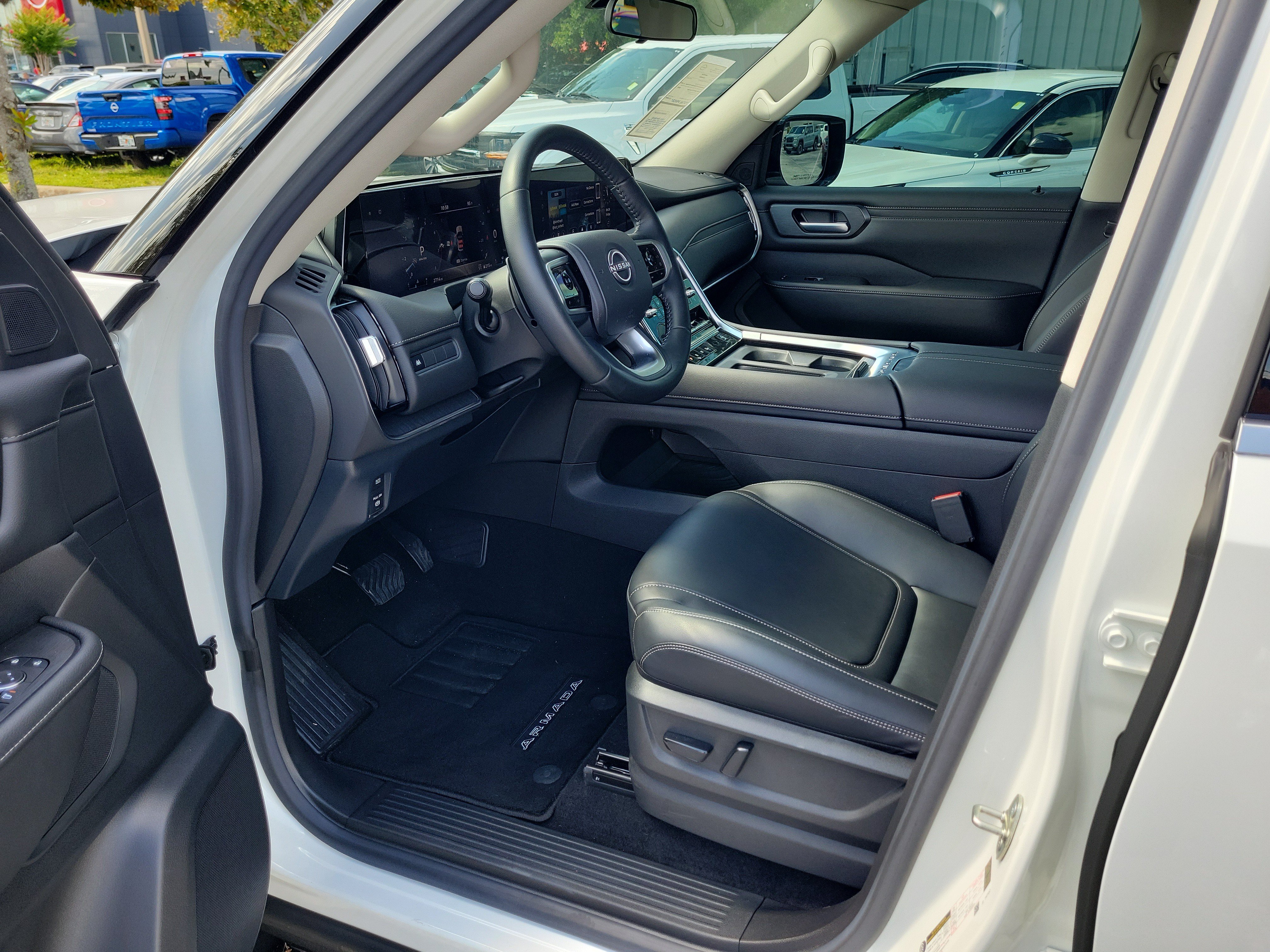 Certified 2025 Nissan Armada SV AWD/4WD image 11