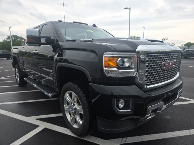 Used 2017 GMC Sierra 2500 Denali w/ Duramax Plus Package AWD/4WD image 1