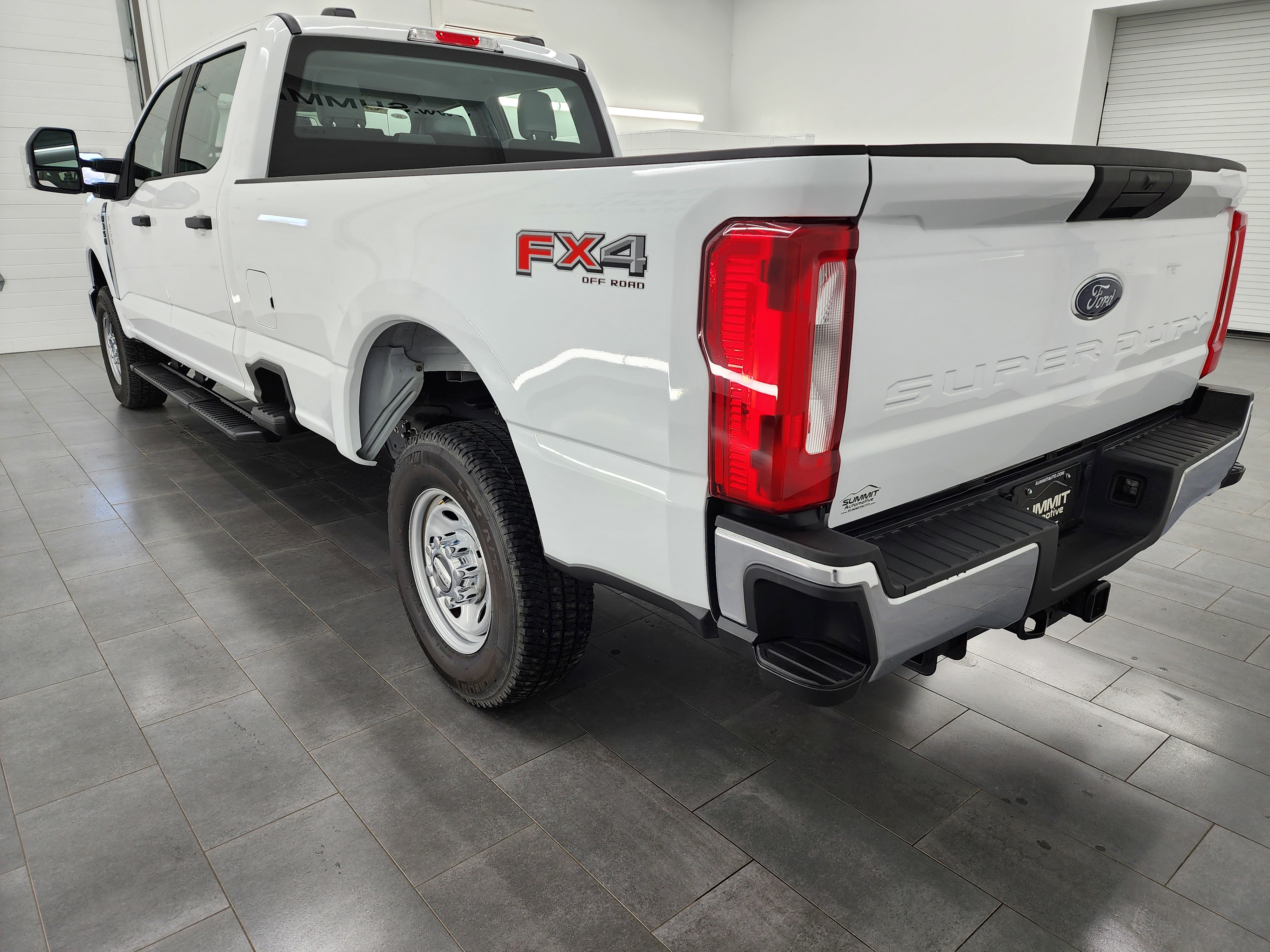 Used 2024 Ford F350 XL w/ FX4 Off-Road Package image 6