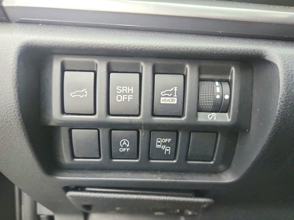 Used 2022 Subaru Forester Premium image 32