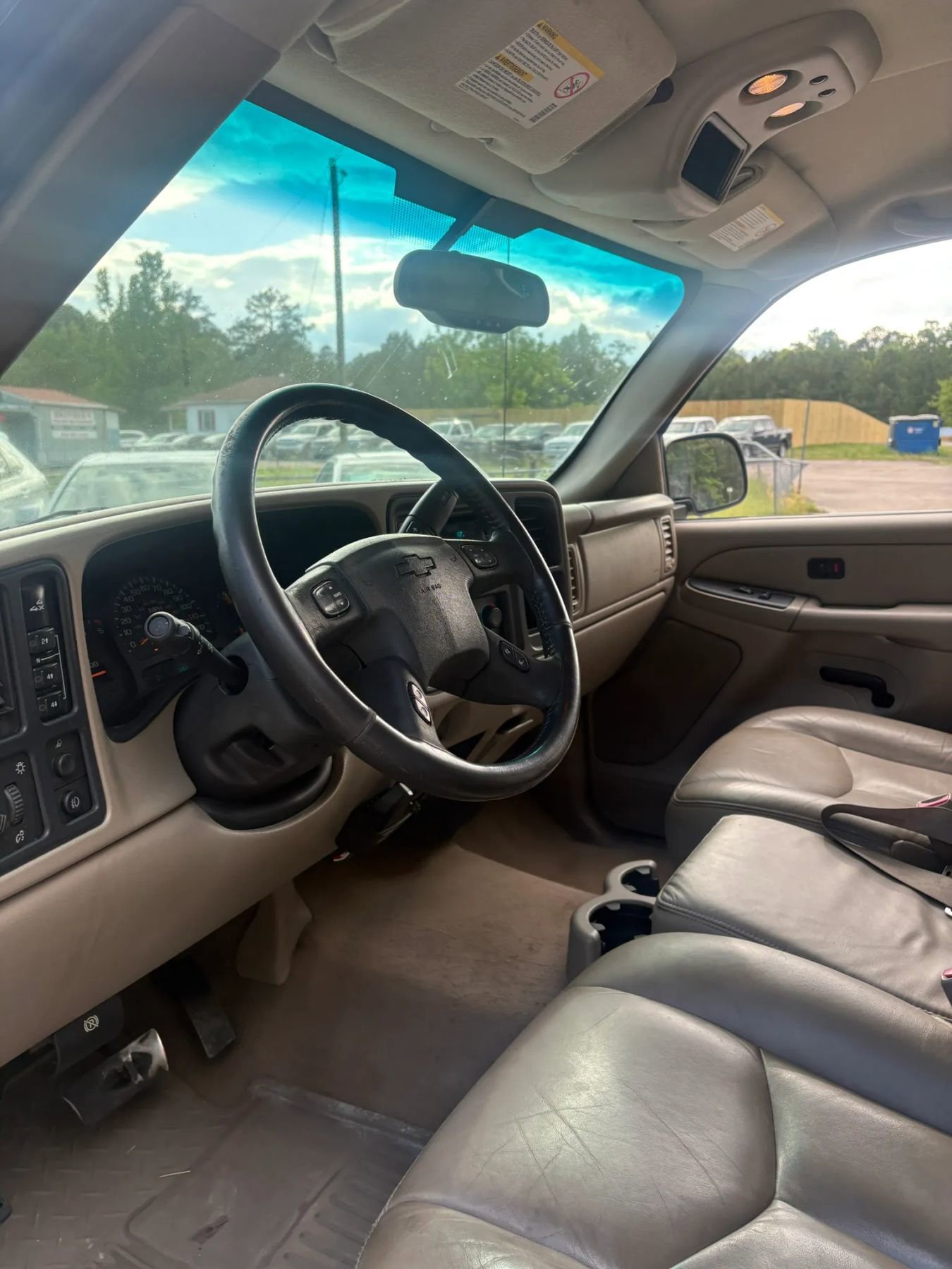 Used 2006 Chevrolet Silverado 2500 LT w/ Heavy-Duty Power Package AWD/4WD image 14