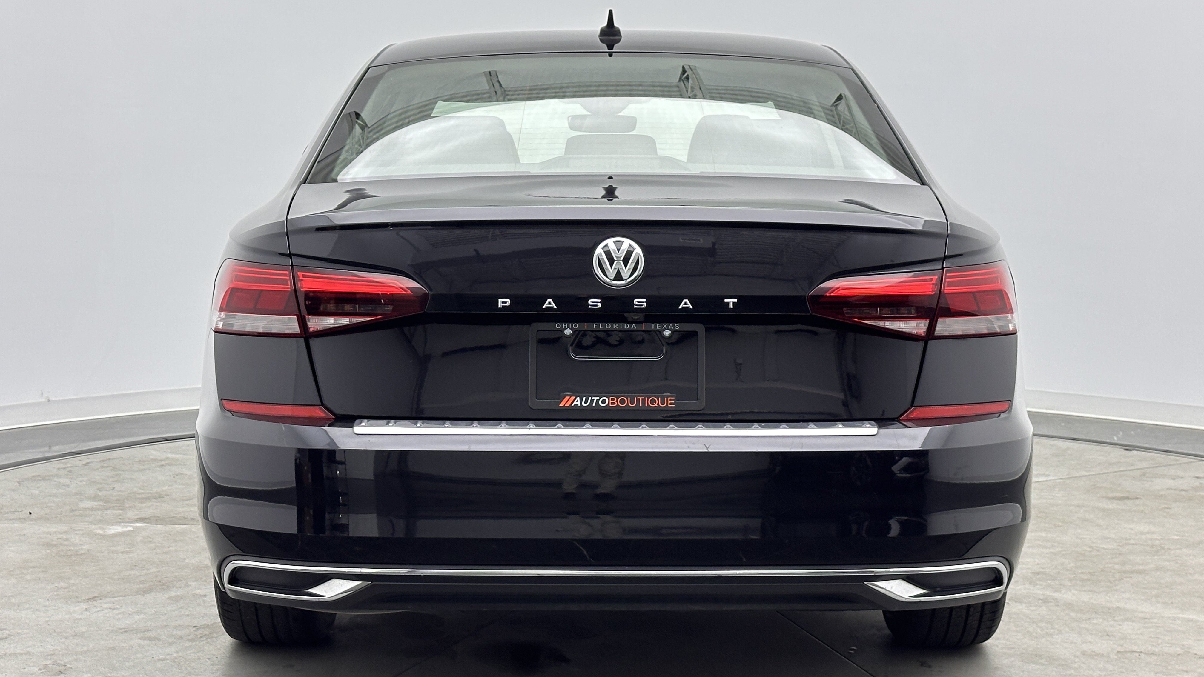 Used 2021 Volkswagen Passat 2.0T SE FWD image 6