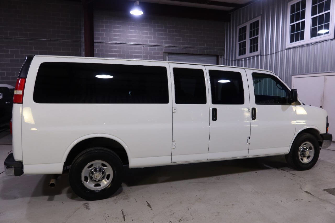 Used 2015 Chevrolet Express 3500 LT w/ LT Preferred Equipment Group image 5