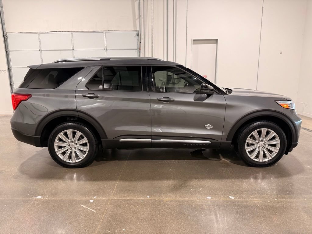 Used 2023 Ford Explorer King Ranch w/ Technology Package AWD/4WD image 4
