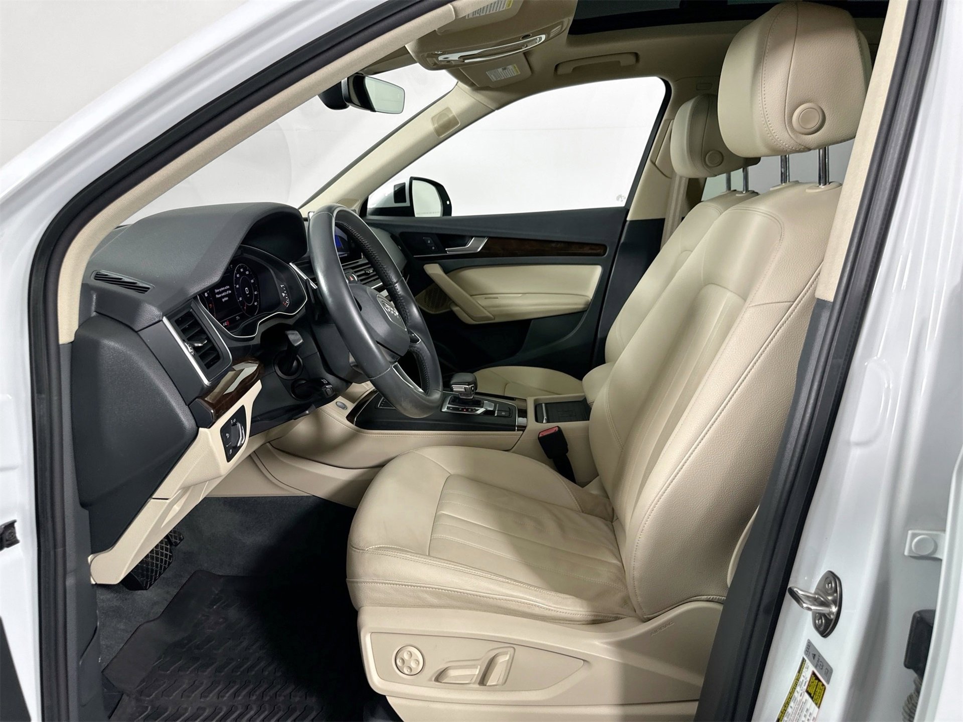 Used 2020 Audi Q5 2.0T Premium Plus w/ Premium Plus Package image 22