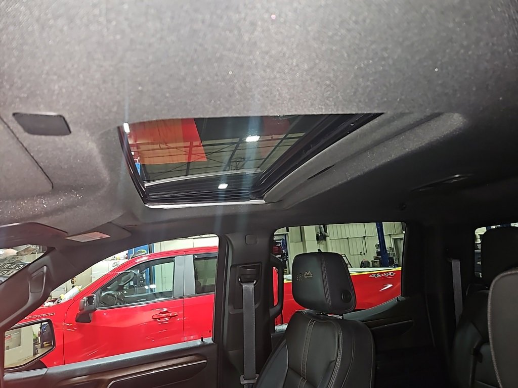 Used 2024 Chevrolet Silverado 1500 High Country w/ High Country Premium Package image 23