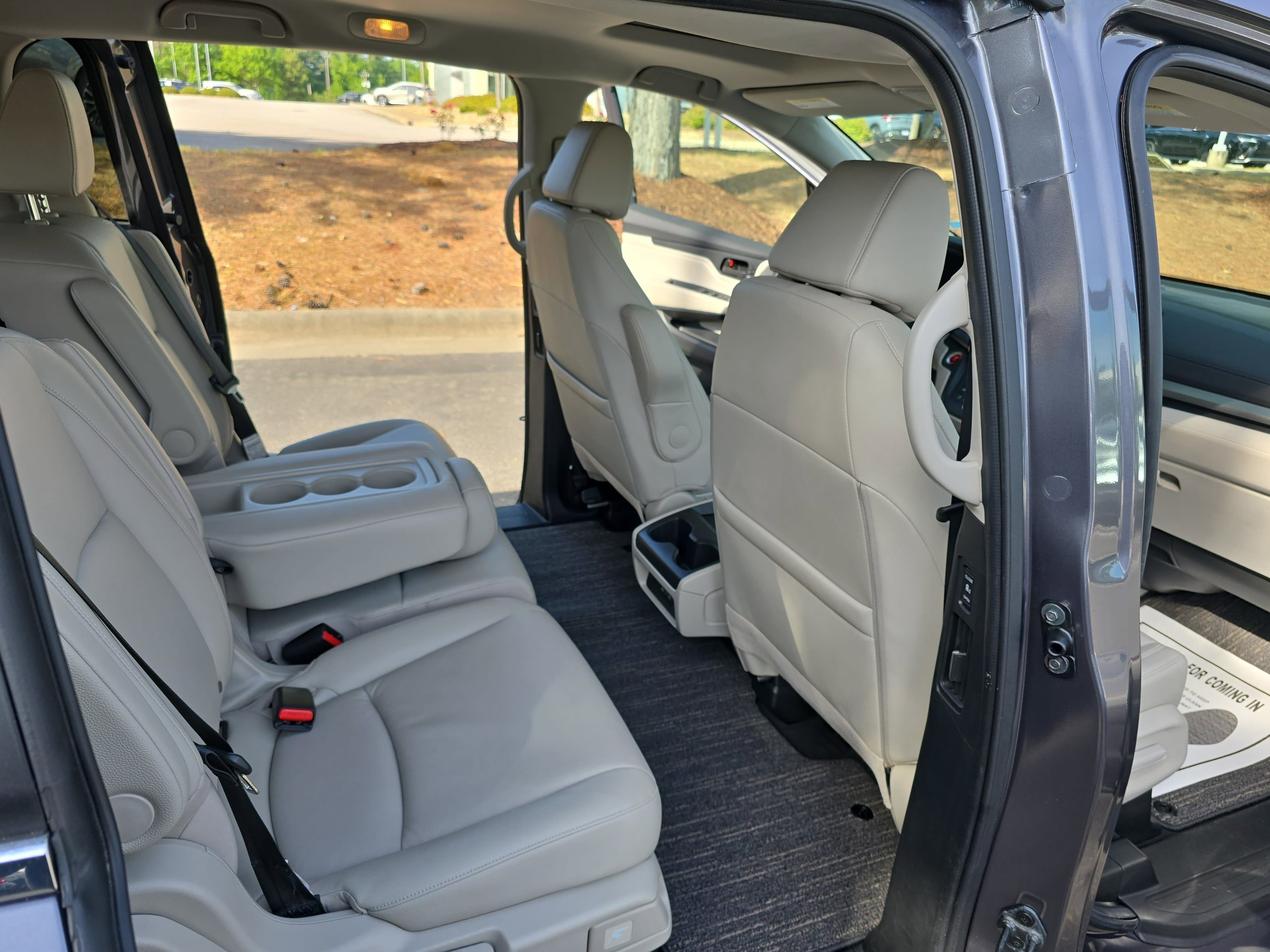 Used 2025 Honda Odyssey EX-L image 11