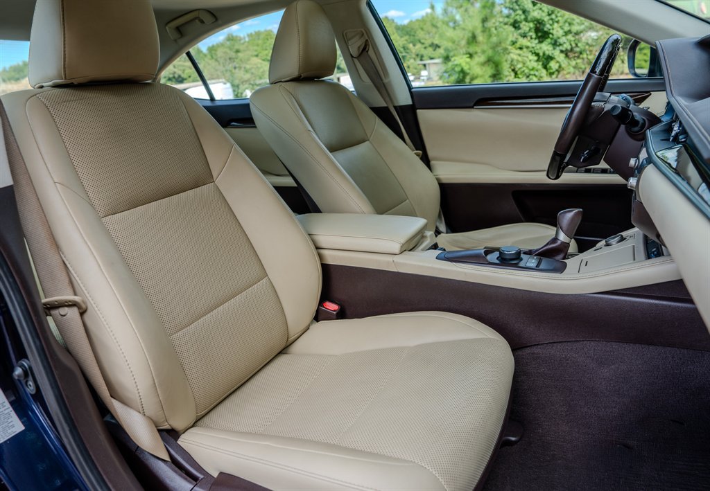 Used 2018 Lexus ES 350 w/ Premier Package FWD image 31