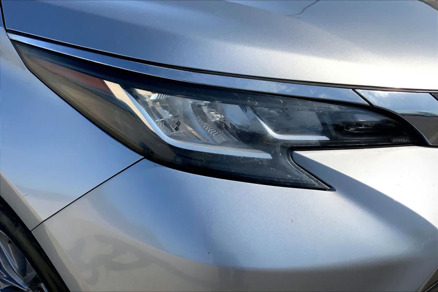 Used 2022 Toyota Sienna XLE FWD image 27