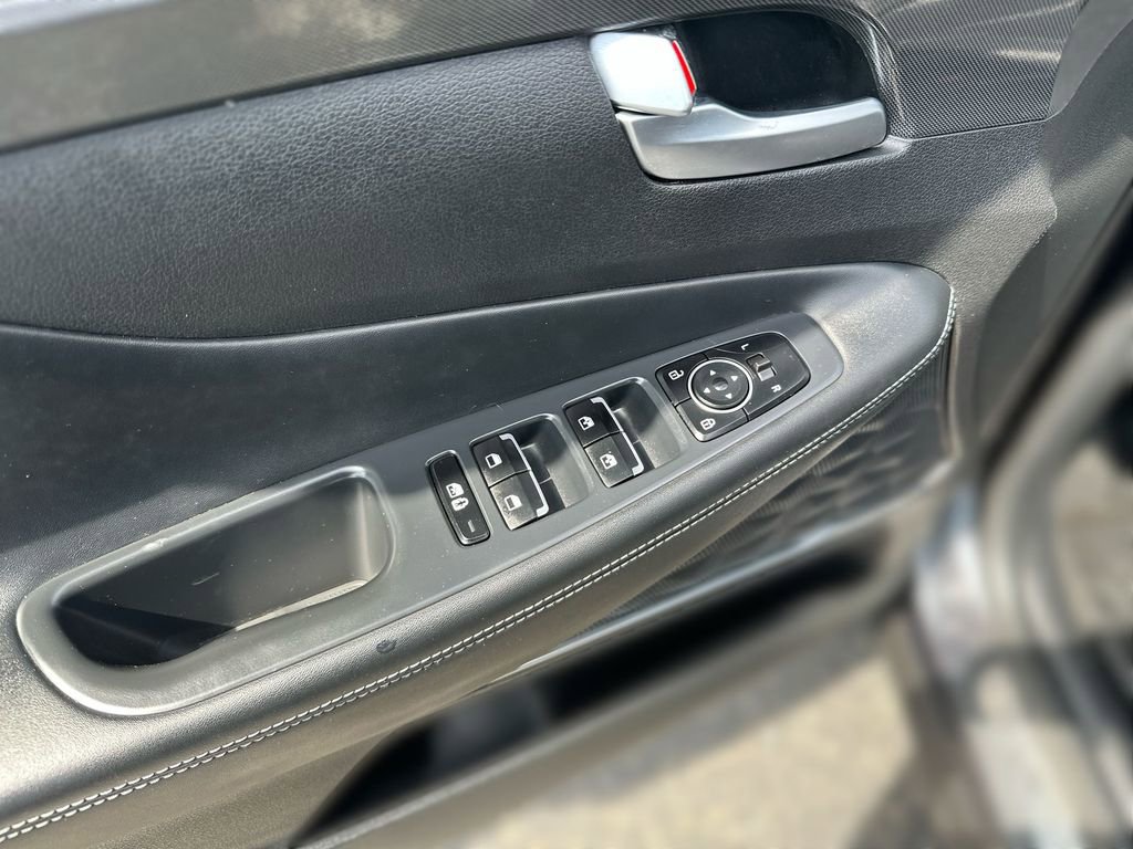 Used 2023 Hyundai Santa Fe SEL Premium image 16