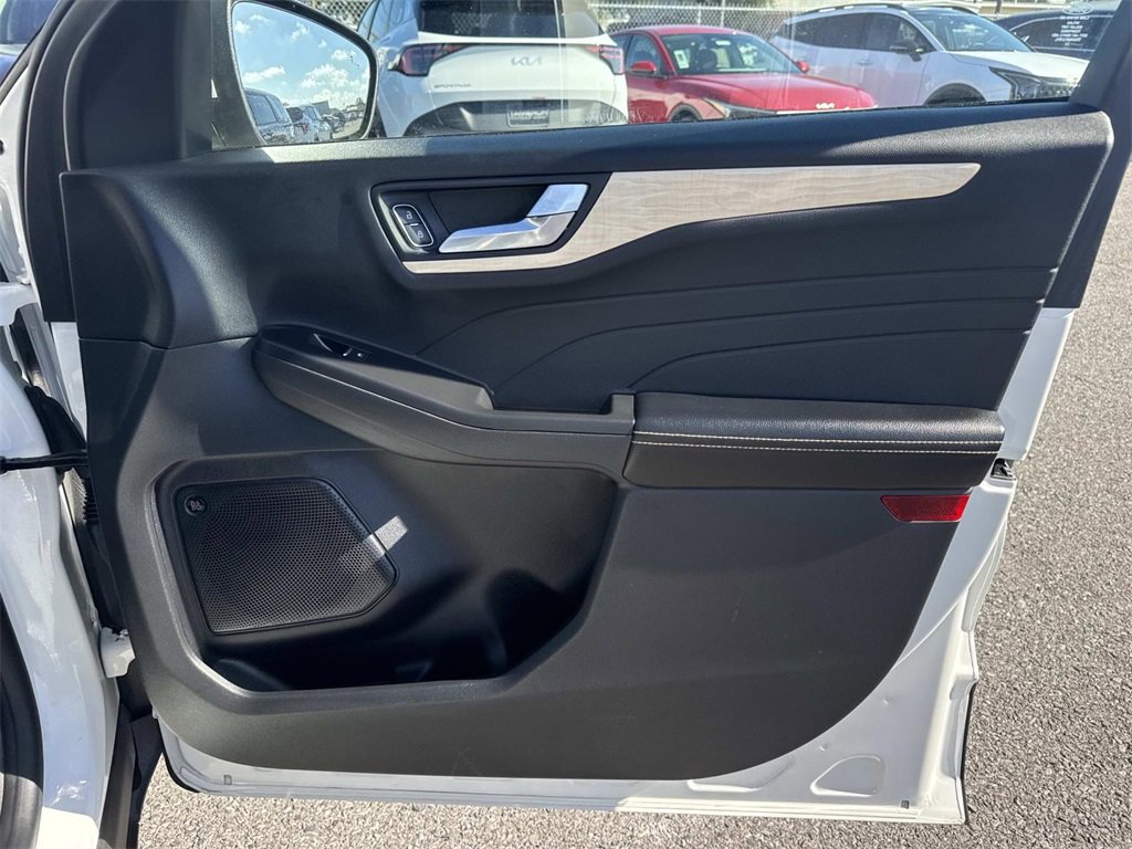 Used 2022 Ford Escape Titanium w/ Titanium Elite Package image 31