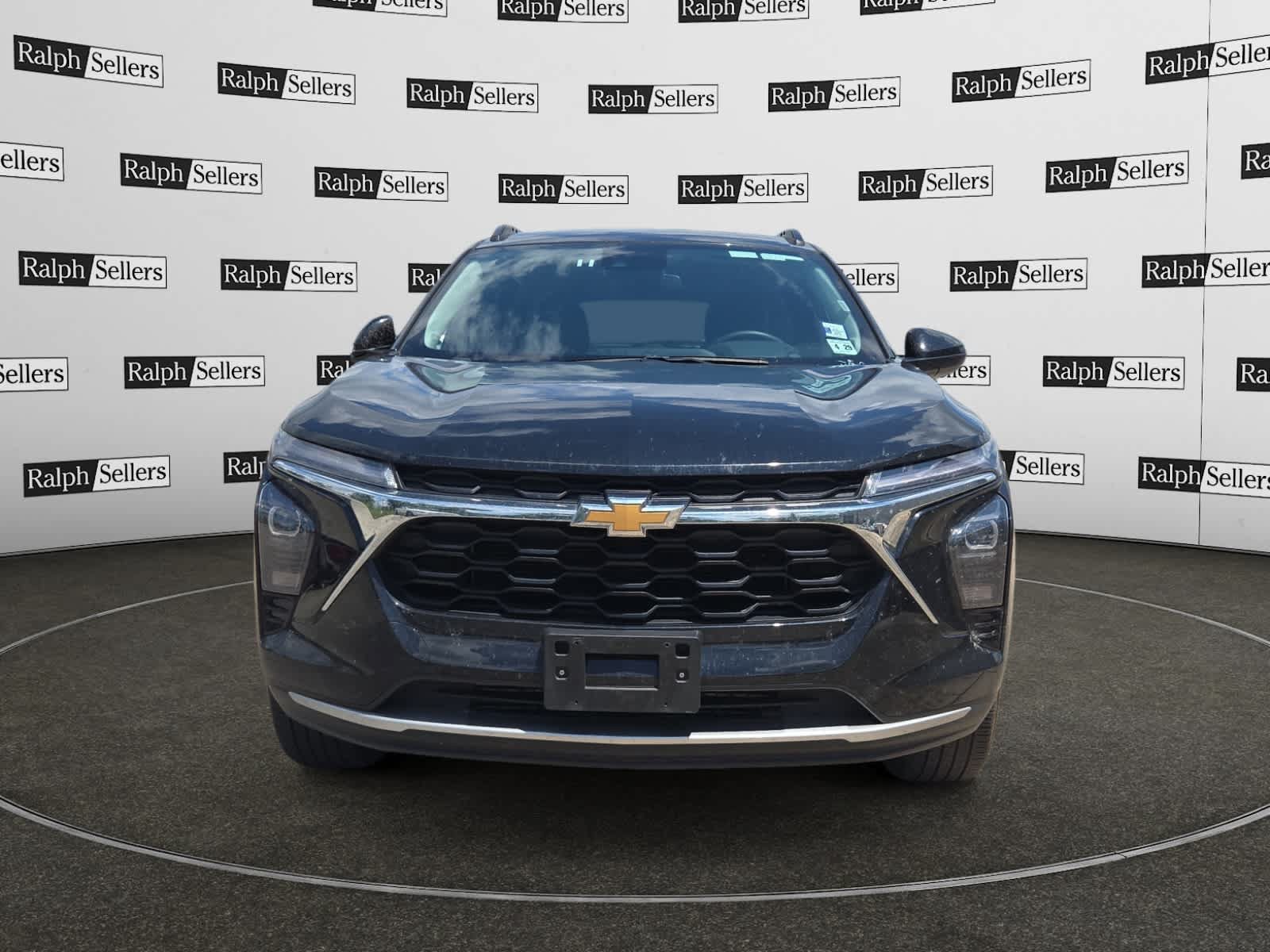 Used 2025 Chevrolet Trax LT w/ LT Convenience Package FWD image 8