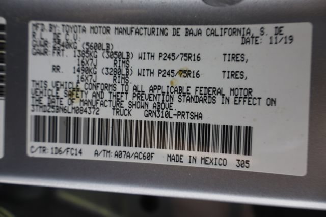 Used 2020 Toyota Tacoma SR5 AWD/4WD image 35