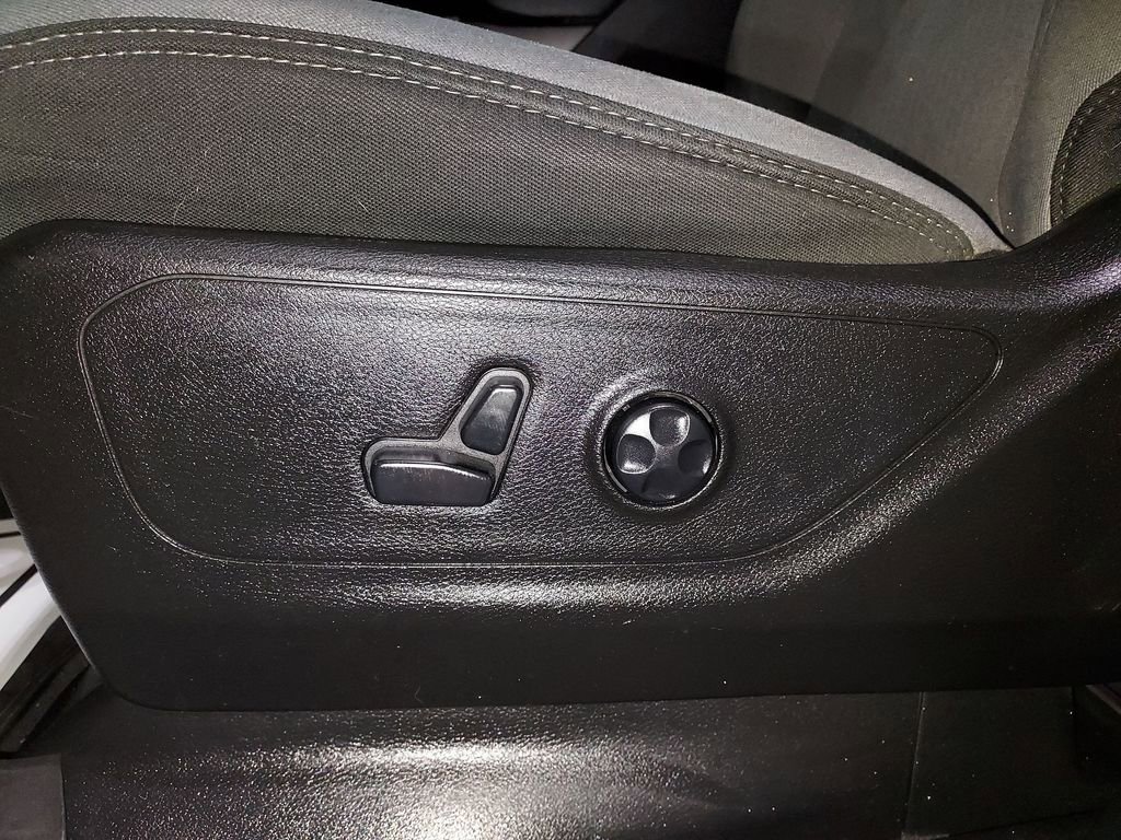 Used 2019 RAM 1500 Big Horn image 18