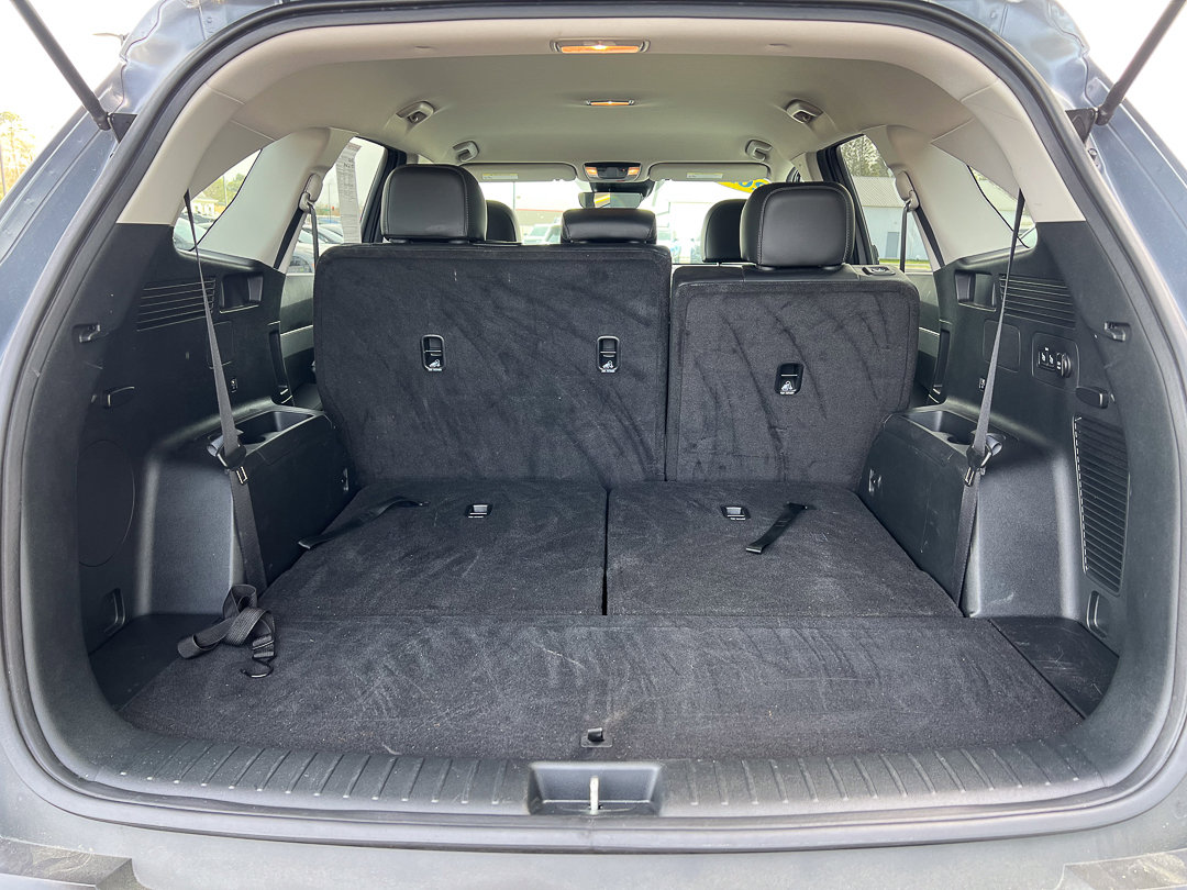 Used 2023 Kia Sorento S image 6