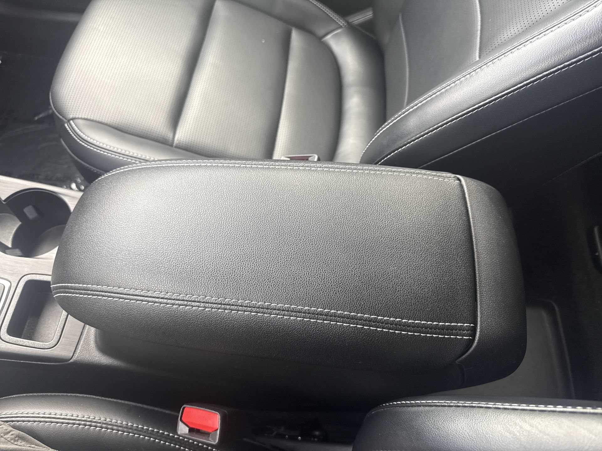 Used 2023 Ford Escape Platinum AWD/4WD image 21