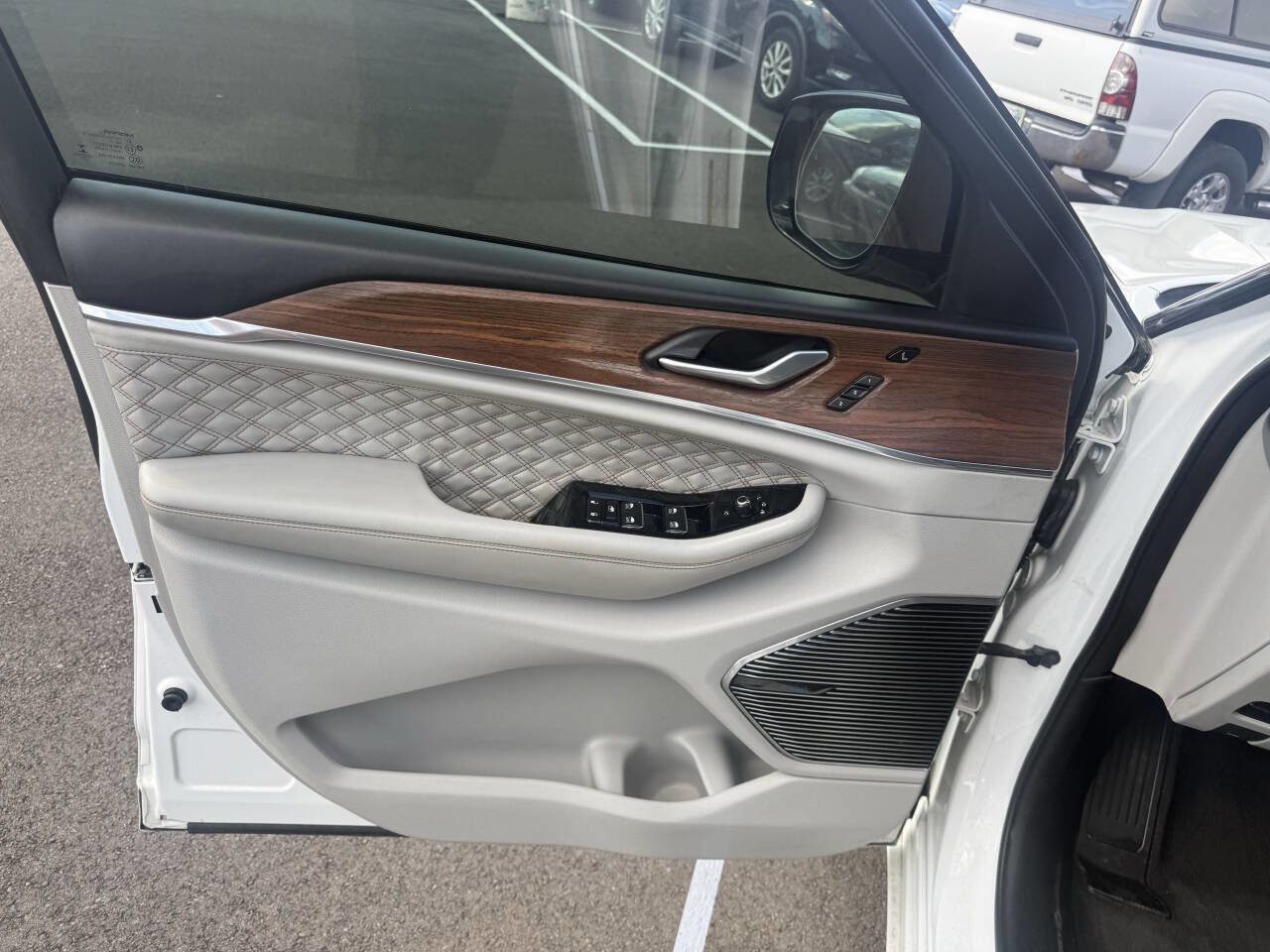 Used 2021 Jeep Grand Cherokee L Summit w/ Advanced Protech Group IV image 20