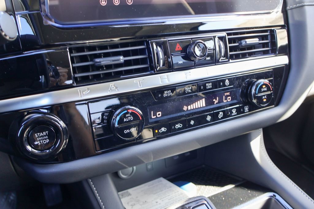 New 2026 Nissan Pathfinder SL image 14