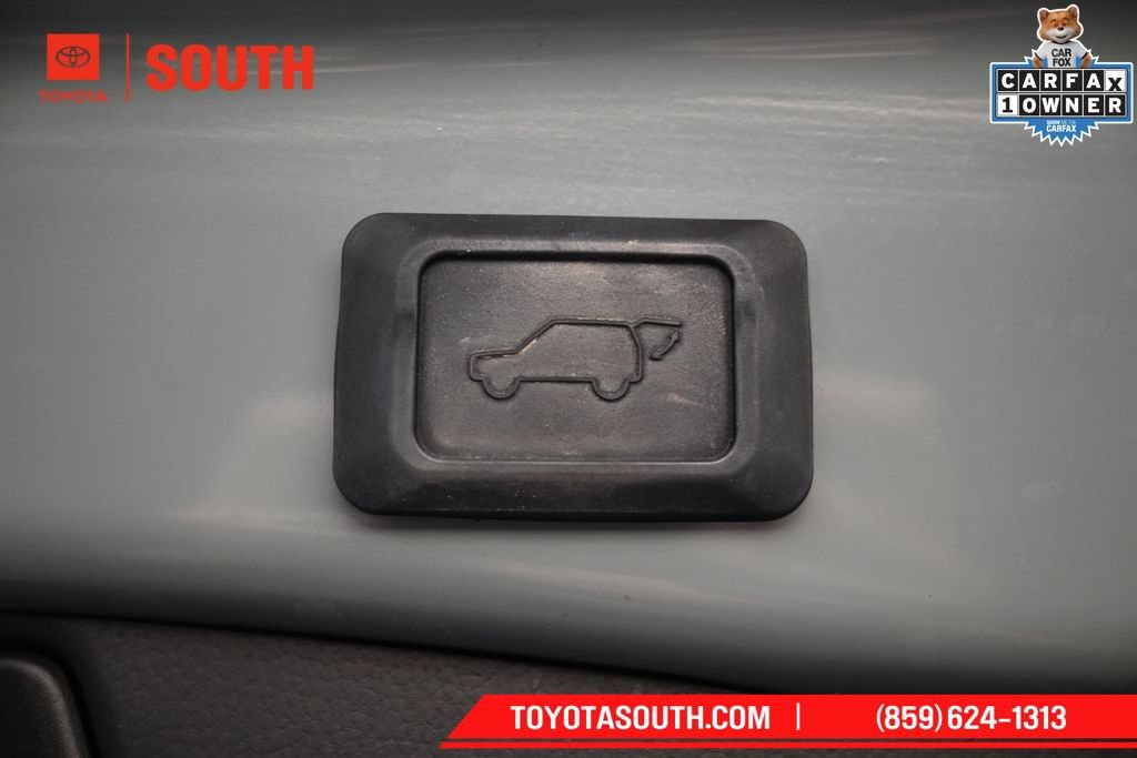 Used 2022 Toyota RAV4 XLE w/ Convenience Package AWD/4WD image 28