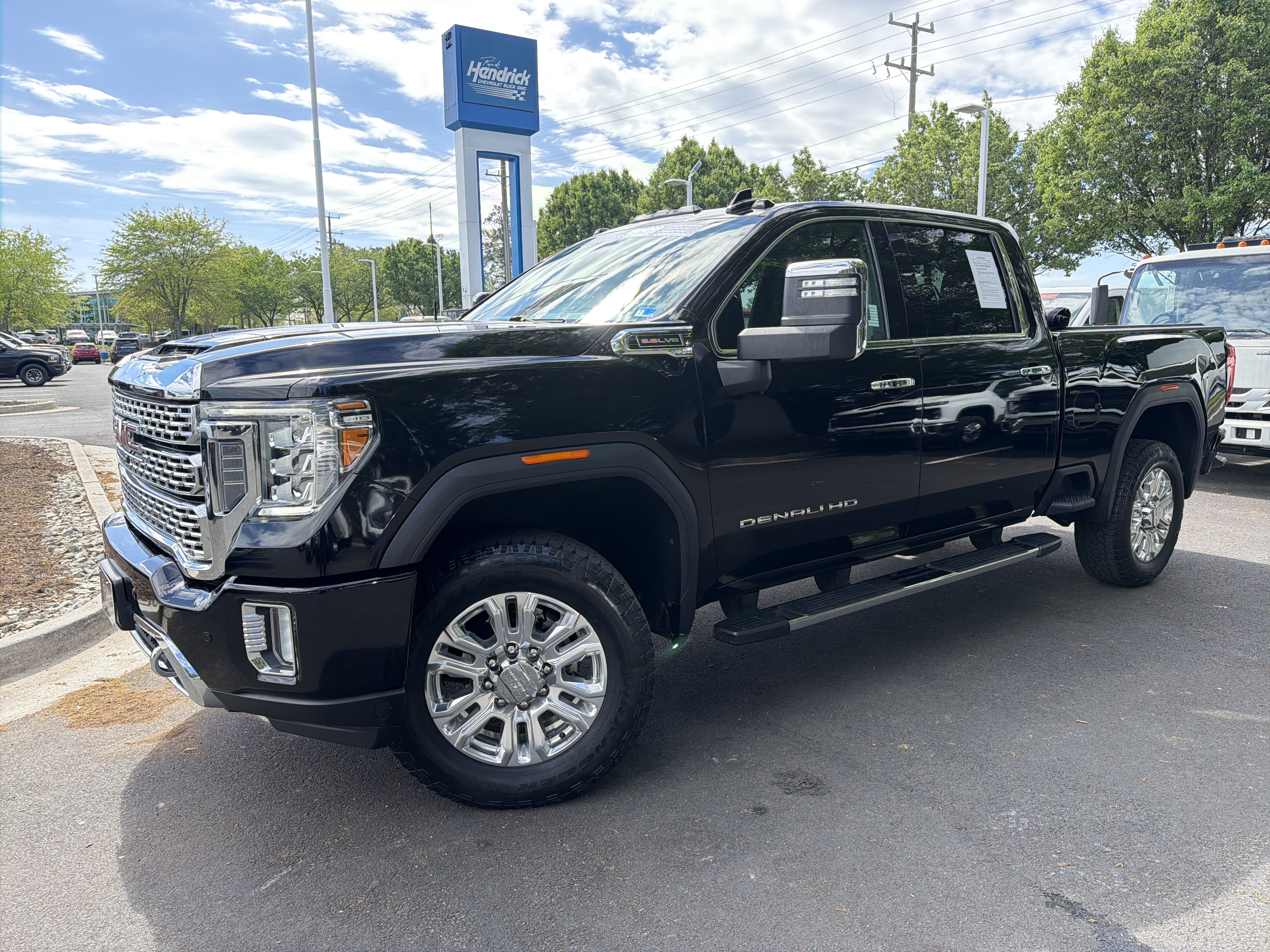Used 2022 GMC Sierra 2500 Denali w/ Denali Ultimate Package AWD/4WD image 5