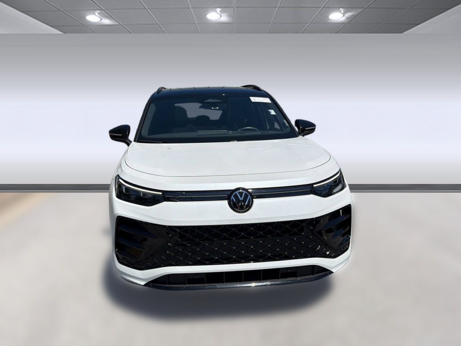 Used 2026 Volkswagen Tiguan SE R-Line FWD image 27