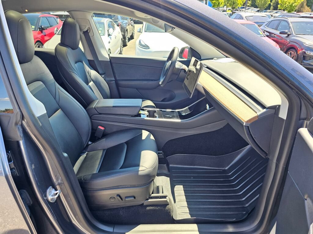 Used 2020 Tesla Model Y Long Range AWD/4WD image 28