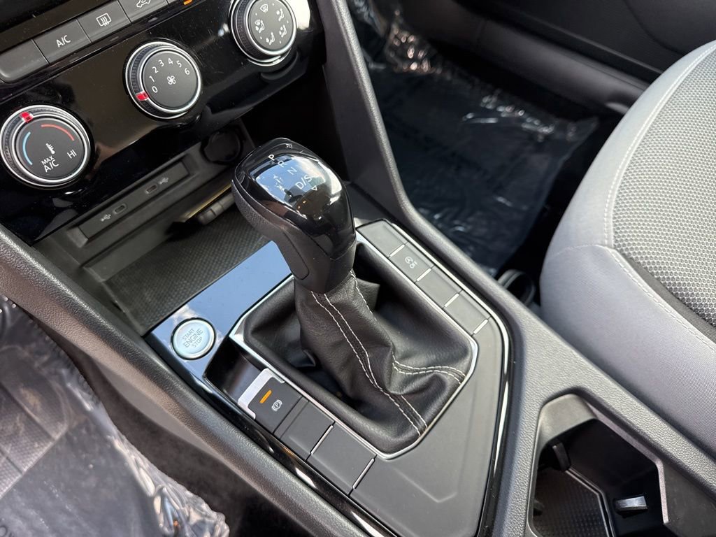 Certified 2023 Volkswagen Taos S image 21