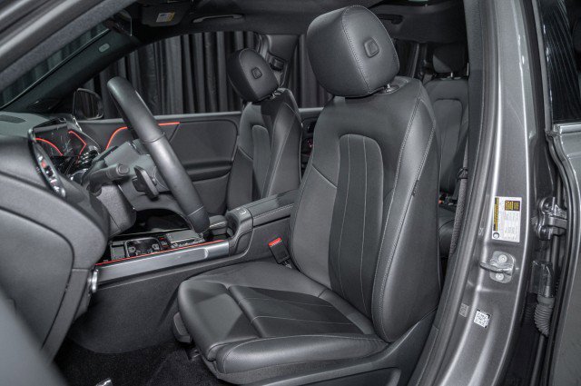 Certified 2023 Mercedes-Benz EQB 350 4MATIC SUV w/ Exclusive Package image 11