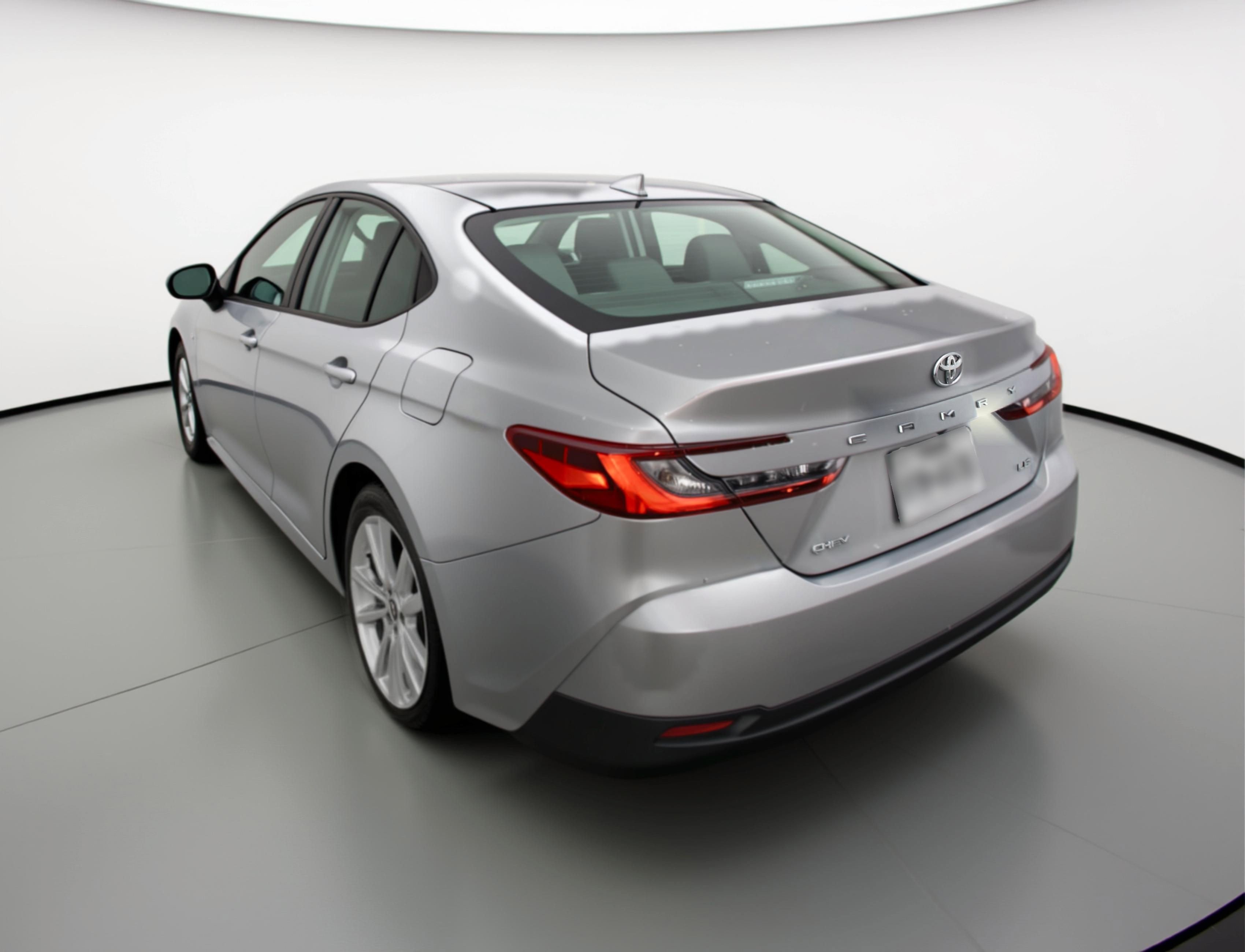 Used 2025 Toyota Camry LE FWD image 6
