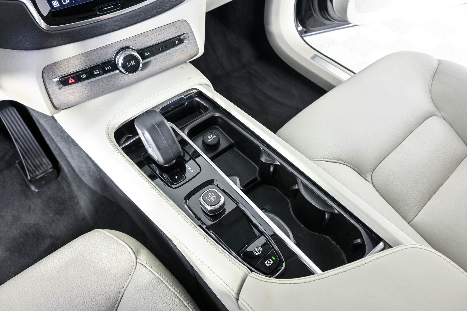Certified 2023 Volvo XC90 B6 Plus AWD/4WD image 15