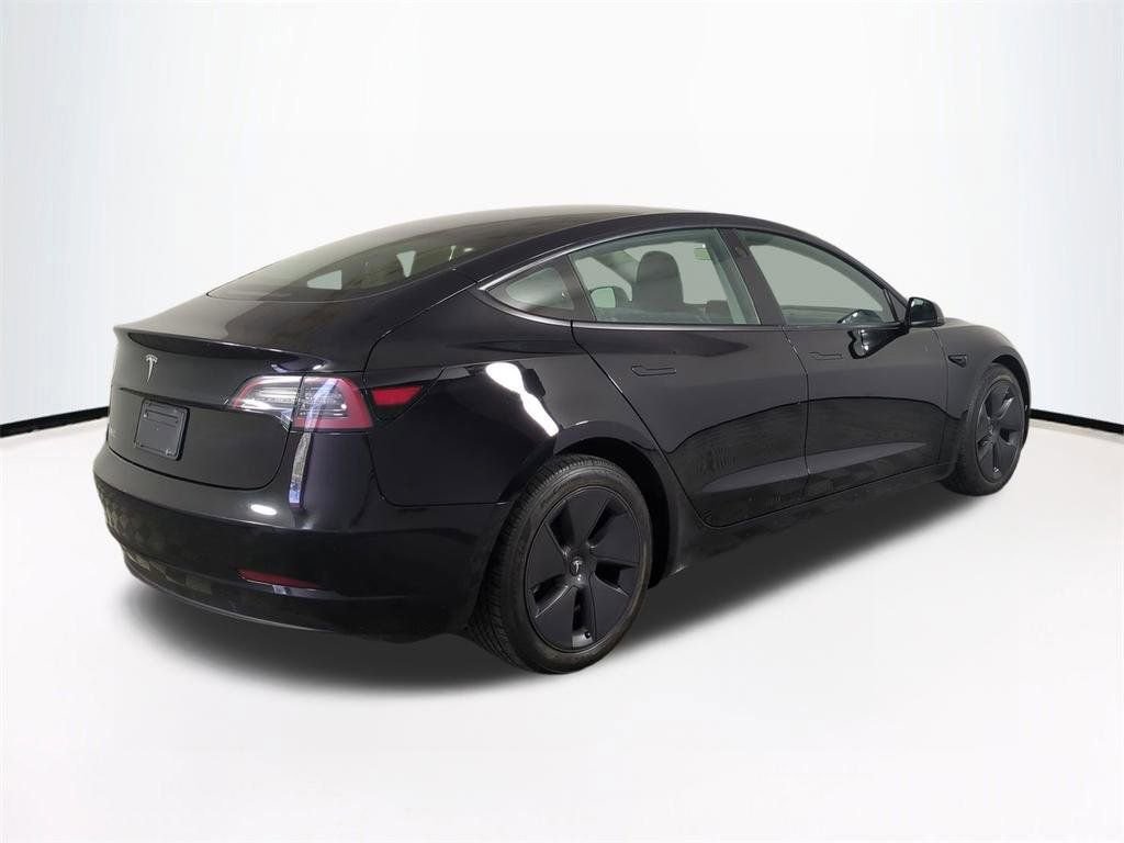 Used 2023 Tesla Model 3 Standard Range image 5