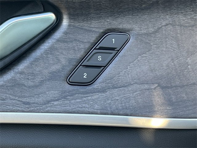 New 2025 Jeep Grand Cherokee Limited w/ Black Appearance Package image 16