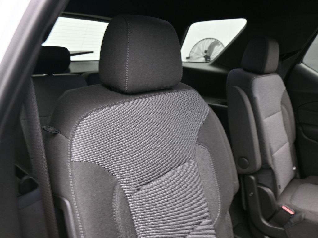 Used 2023 Chevrolet Traverse LT image 37