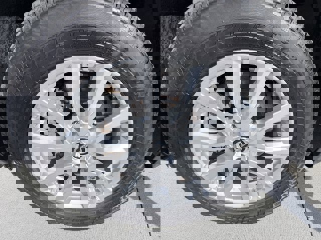 Certified 2017 Nissan Rogue SV w/ SV Premium Package image 29