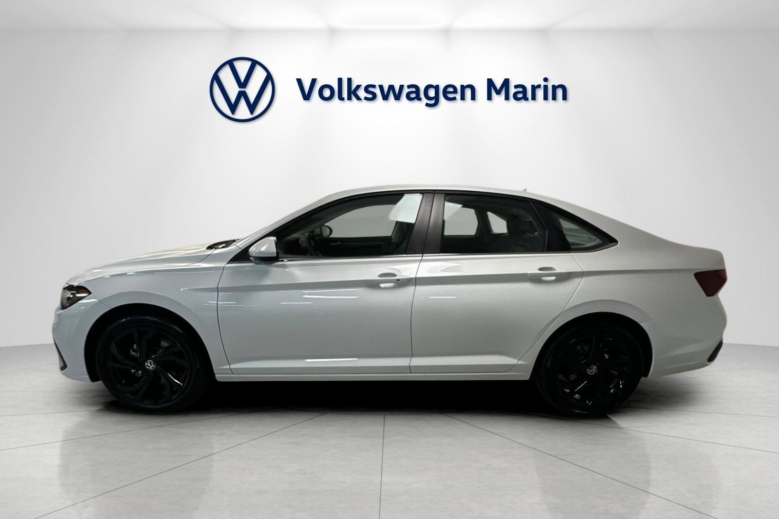 New 2025 Volkswagen Jetta SE image 2