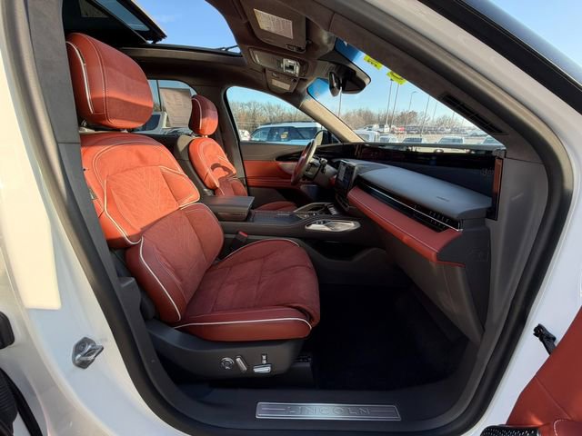 Used 2024 Lincoln Nautilus Black Label w/ Jet Appearance Package (87T) image 10