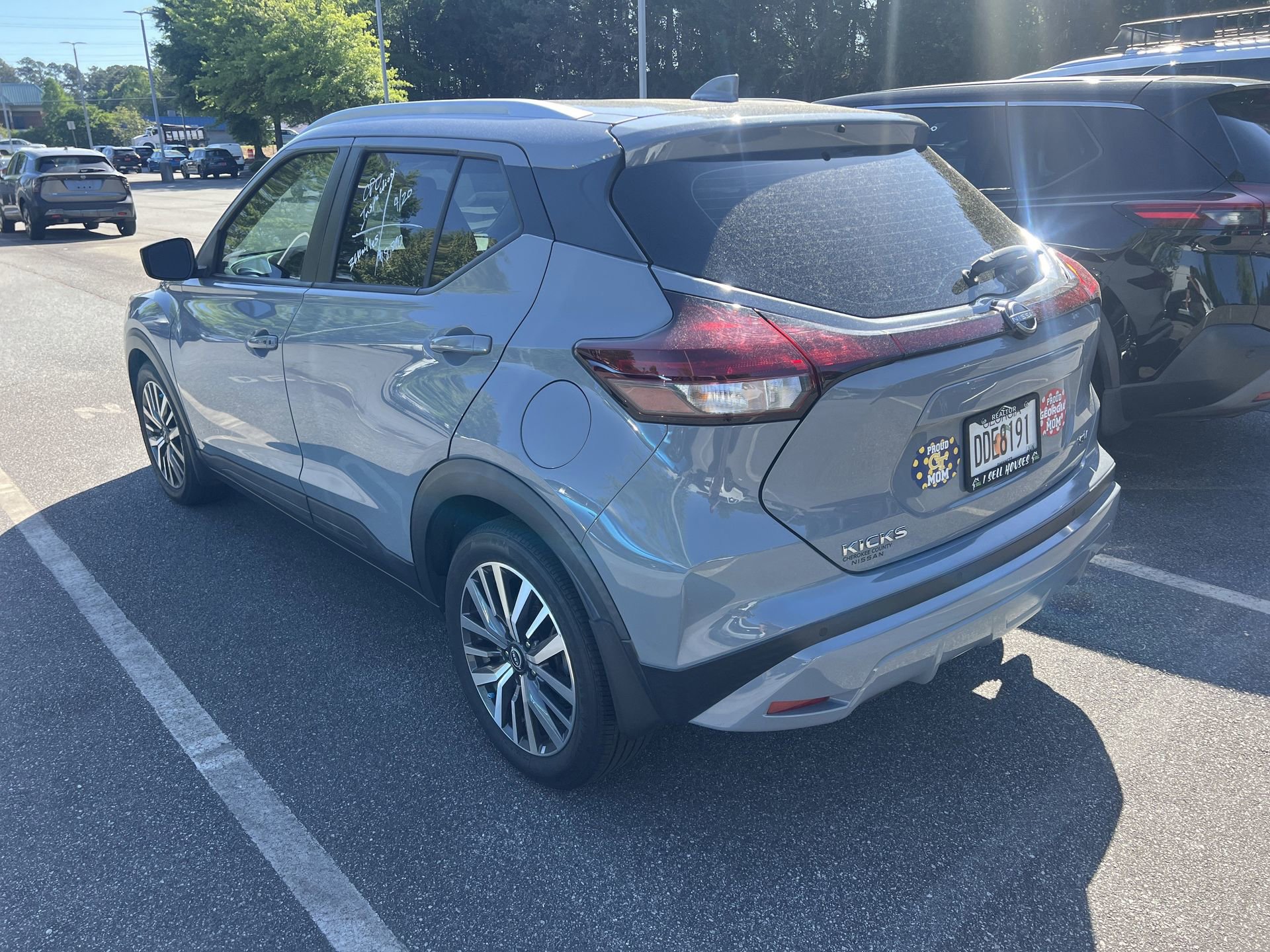 Certified 2023 Nissan Kicks SV FWD image 3