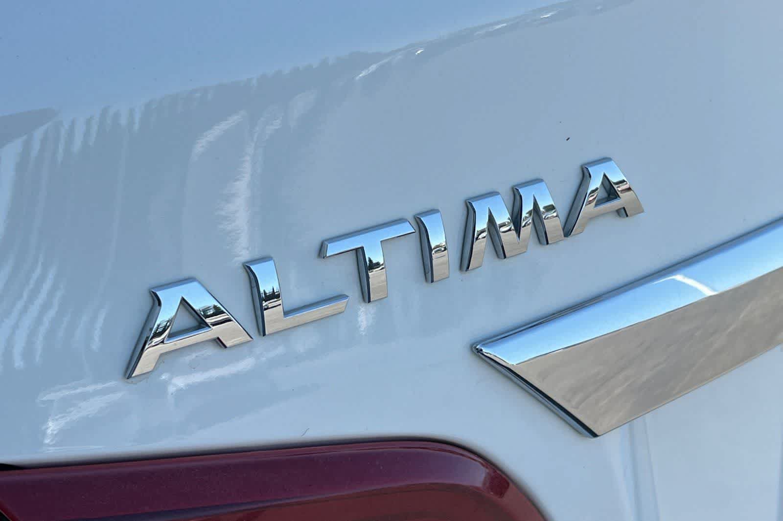 Used 2018 Nissan Altima 2.5 SL FWD image 17