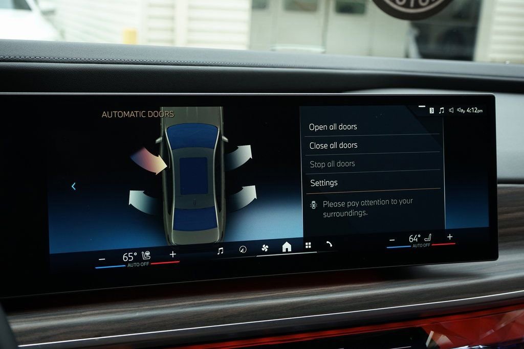 Used 2023 BMW 740i w/ Executive Package image 20