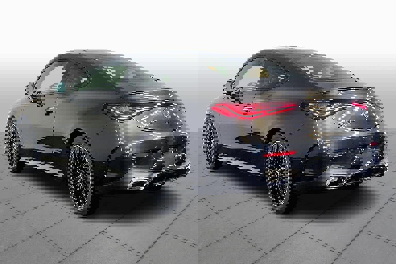 New 2026 Mercedes-Benz CLE 450 4MATIC Coupe image 3